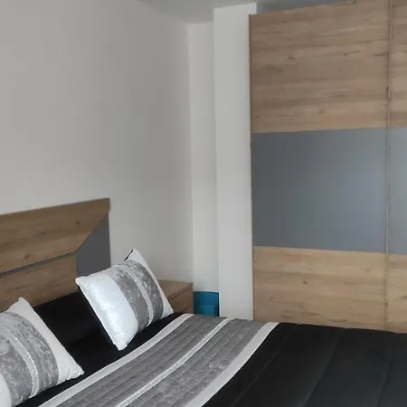Apartamento Piso En El Centro De Solares
